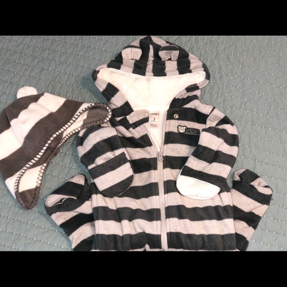 Carter's Other - Carter’s size 3 Month bunting snow suit and hat
